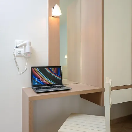 Irini * Agia Anna (Naxos)